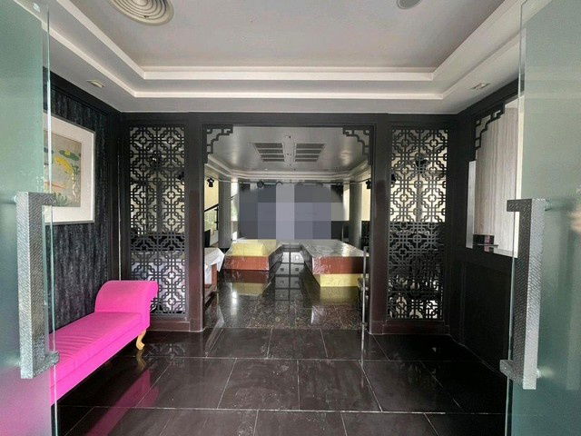 picture FOR RENT  OFFICE PROPERTY  250000 BAHT per MONTH - 8/8