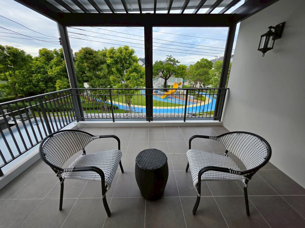 รูป 💎 บ้านให้เช่า Centro บางนา – หน้าสวนหลังใหญ่ ตกแต่งครบ หรูพร้อมอยู่ 4 ห้องนอน 5 ห้องน้ำ หัวมุม หน้าสวน ไม่มีบ้านตรงข้าม เห็นวิวสวนจากเกือบทุกห้อง! - รูปที่ 16/20