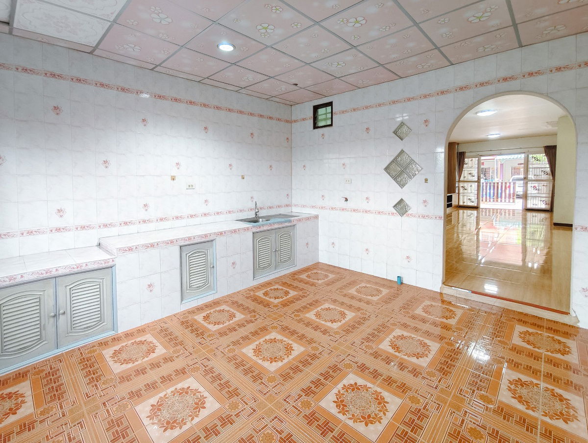 รูป ทาวน์โฮมสองชั้น “เคซี คู่สร้าง วิลล่า” เพียง 1.35 ล้านบาท - รูปที่ 6/15