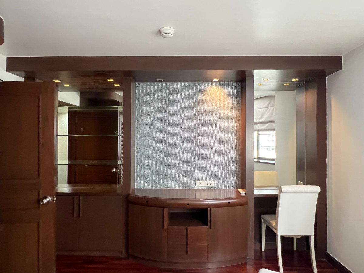 รูป President Park Sukhumvit24 - 3beds 3baths 223sqm. 70,000 Available now - รูปที่ 2/21