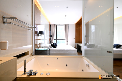 Condos for sale : Location Near Employment, Surrounded by Lifestyles The Address Sukhumvit 28 near BTS Phrom Phong