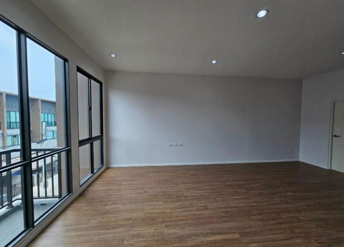 รูป ให้เช่า บ้านกลางเมือง พระราม 9 – กรุงเทพกรีฑา ทาวน์โฮม 3 ชั้น ฟังก์ชันครบ พร้อมเข้าอยู่ - รูปที่ 13/14