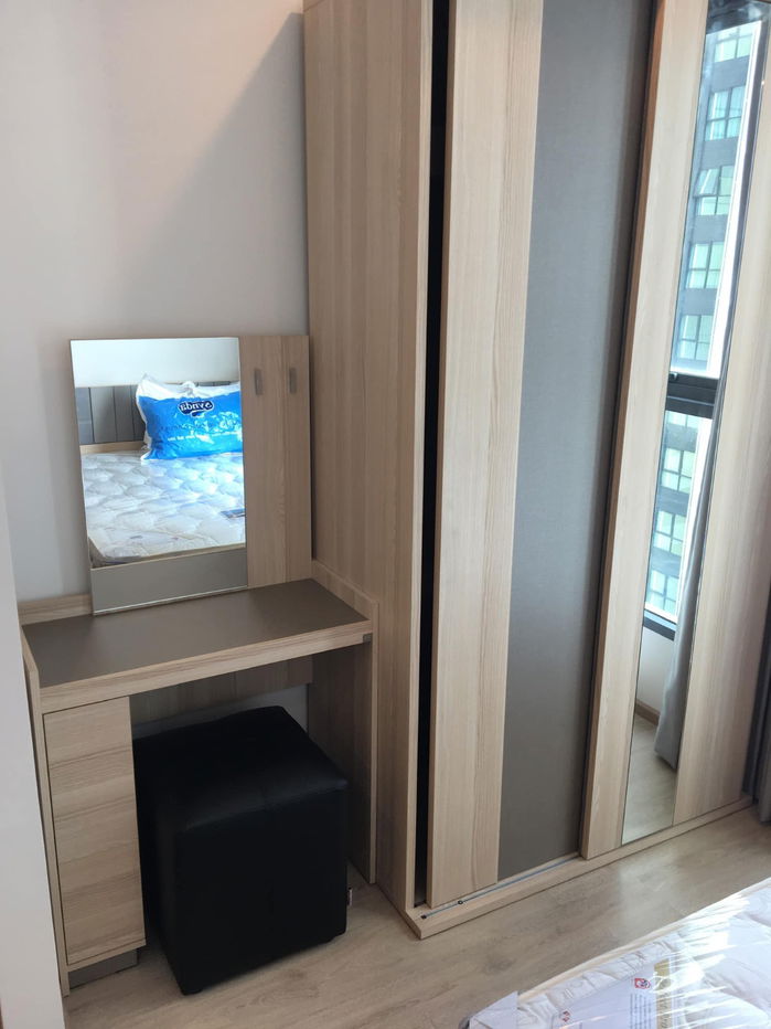 รูป Ideo Q Chula Samyan【𝐒𝐄𝐋𝐋 & 𝐑𝐄𝐍𝐓】🔥ฟีลโปร่งโล่งแต่ยังดูอบอุ่นแบบมินิมอลยูนีค🔥  ติดต่อไลน์ไอดี: @hacondo - รูปที่ 3/6