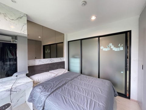 ห้องว่าง พร้อมเข้าอยู่ คอนโด ไรส์ พระราม 9 ตึก ดี ชั้น 3 ขนาด 28 ตรม ค่าเช่า 15,000ต่อเดือน