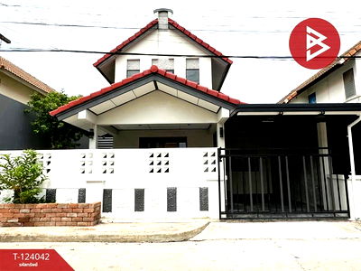 Houses for sale Muang Chon Buri Chonburi : For Sale 2-Storey House at The Village Bang Saen, Land Area 35 Square Wah
