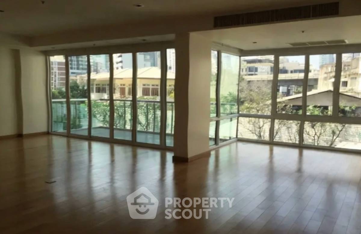 picture 4-BR Condo at Belgravia Residences Condominium near BTS Thong Lor (ID 2381648) - 2/8