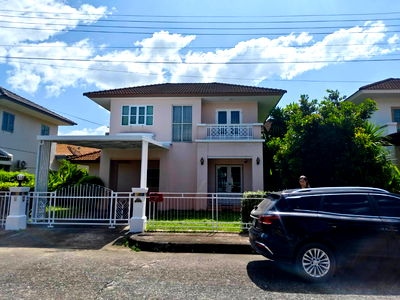 เช่าบ้านเดี่ยว ม.เนชั่น วิทยาเขตเชียงใหม่ : ให้เช่าบ้านเดี่ยวสองชั้น  3 ห้องนอน 2 ห้องน้ำ 1  ห้องครัว  1  ที่จอดรถ