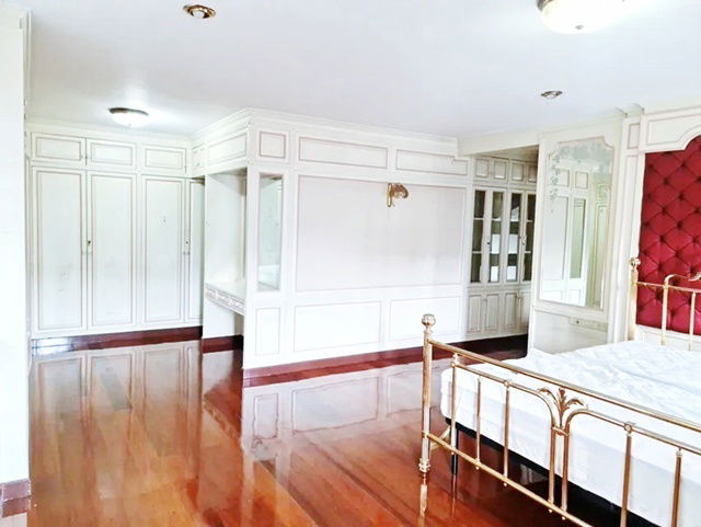 รูป MRT ภาวนา 200ม. ลาดพร้าว 40-48 ให้เช่าบ้านเดี่ยวสุดหรู 2 ชั้น หลังใหญ่ สภาพดี พร้อมเฟอร์ฯ 5 นอน 4 น้ำ ตลาดโชคชัย 4 1.4 กม.เดินทางง่าย - รูปที่ 2/8