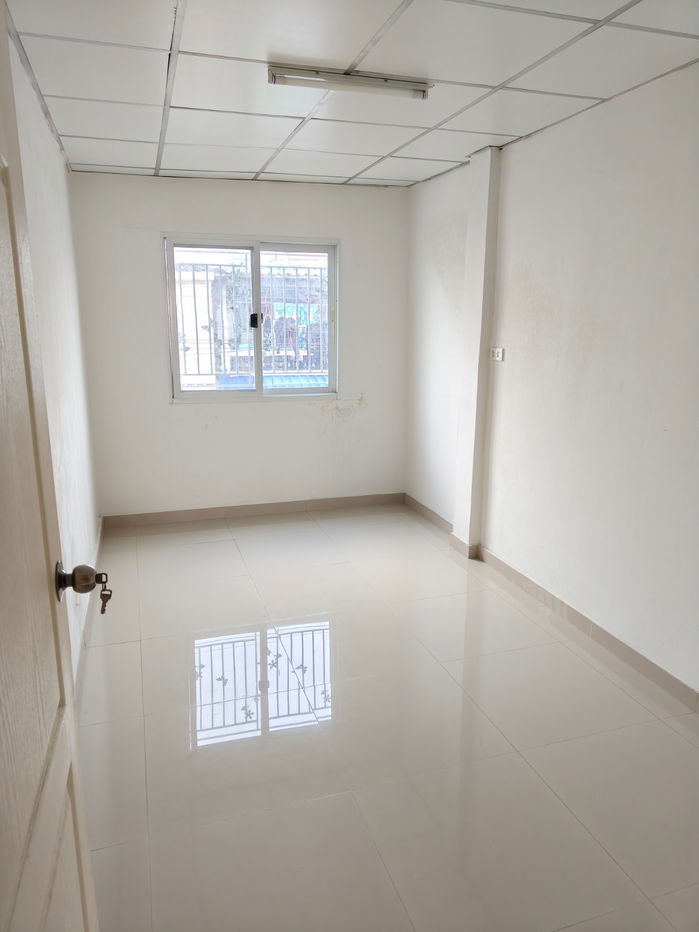 รูป ให้เช่าทาวน์เฮ้าส์หมู่บ้านจารุณี คลองหลวง - รูปที่ 12/14