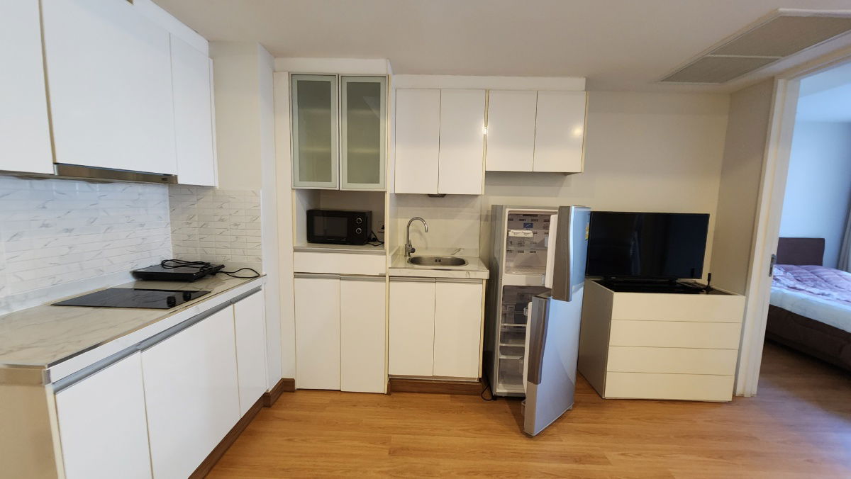 picture Collezio Sathorn - Pipat Ready to move in * Only 200m  BTS Chong Nonsi  * Only 500m MRT Silom  1 bedroom 1 bathroom 42 sq m - 2/9