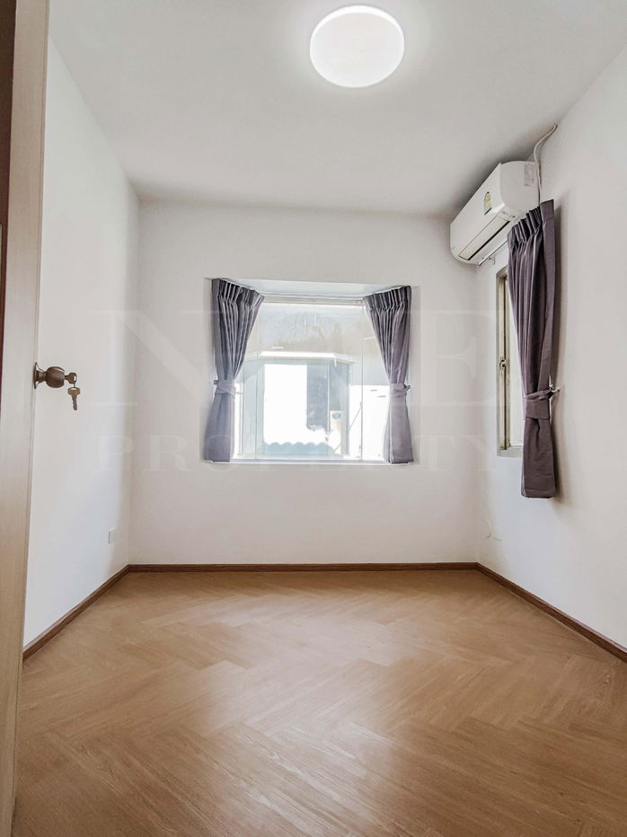 รูป บ้านสวนธน รัชดา 2 ห้องนอน รีโนเวทใหม่ห้อว เลี้ยงสัตว์ได้(สนใจต่อรองได้) - รูปที่ 6/17