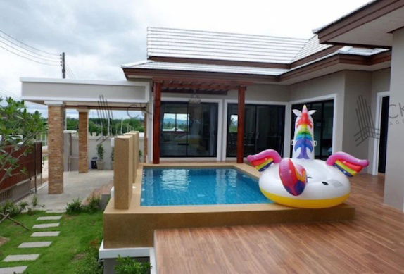 picture Single house with a million-baht discount — pool villa in Pranburi with a private swimming pool, located close to the sea and mountains. - 1/11