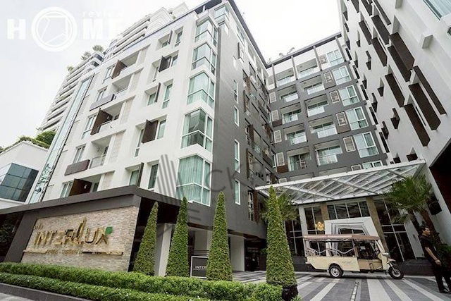picture Condo Interlux Premier Sukhumvit 13, located in the heart of Sukhumvit, convenient transportation, near BTS Nana / Asoke. - 1/15