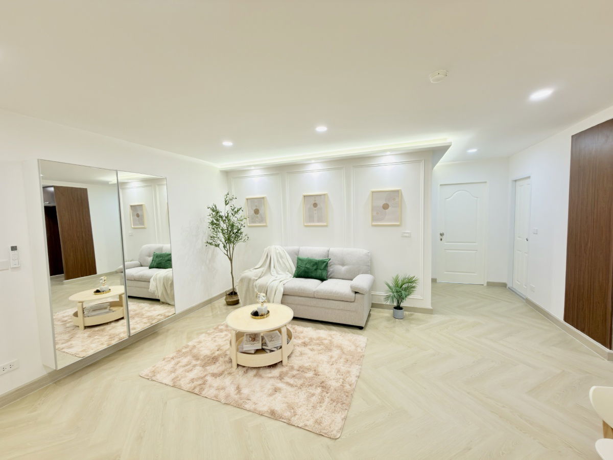 picture ðĒ Selling 2-bedroom condo, Grand Park Town, quiet location, near community Large room, perfect function, at an affordable price - 4/46