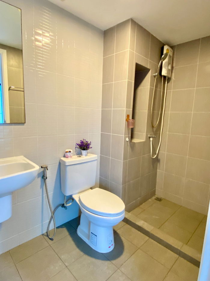 รูป “คอนโดทำเลดี เดินทางสะดวก ใกล้รถไฟฟ้า 🚆Kensington Sukhumvit-Theparak ห้องพร้อมอยู่ ราคาเบา ๆ แต่บรรยากาศสุดหรู 💼” - รูปที่ 12/14