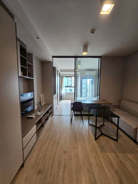 Ideo Sathorn Wongwianyai for rent !!!!  Price : 15,000 baht Sqm  : 34.58sqm 1 bedroom, Living room, Kitchen  ** Fully Furnished (Line ID: meigood777)