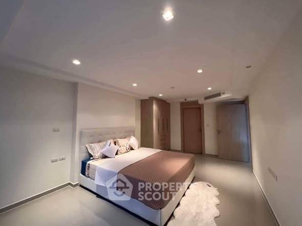 picture 2-BR Condo at Nova Ocean View Condominium close to Phratamnak (ID 2381519) - 4/16