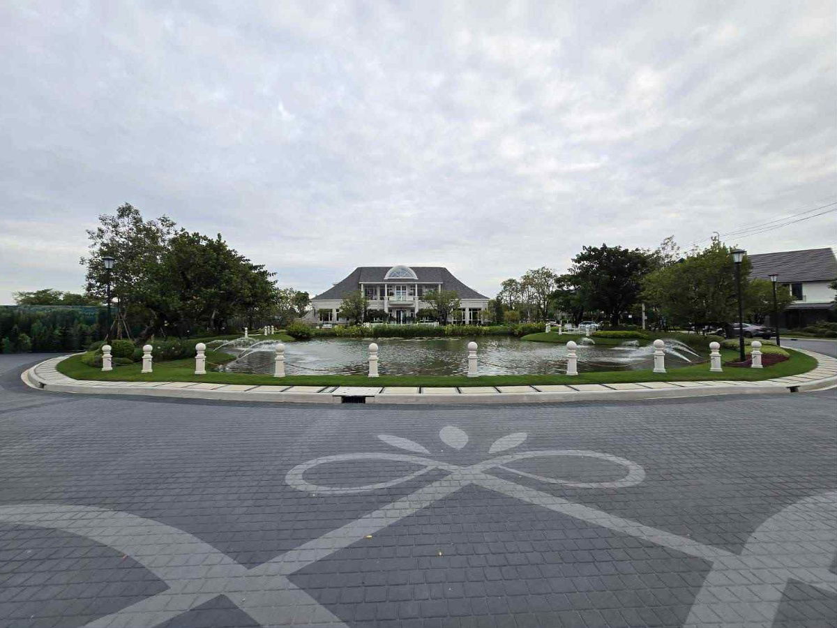 รูป บ้านเดี่ยว บุราสิริ จตุโชค หน้าโครงการ ติดสวน-คลับเฮ้าส์  - รูปที่ 2/26