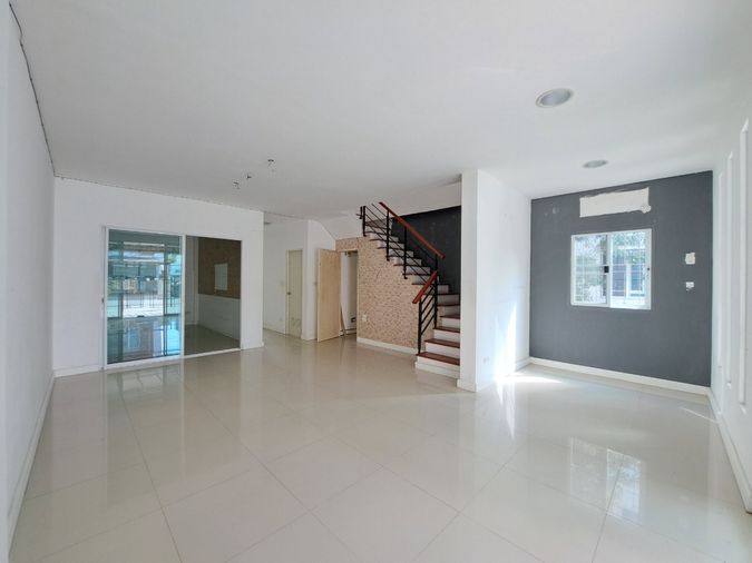 4-bed townhouse for sale, 182 sqm, 25.6 sq wah, RK Park Ramindra - Koobon