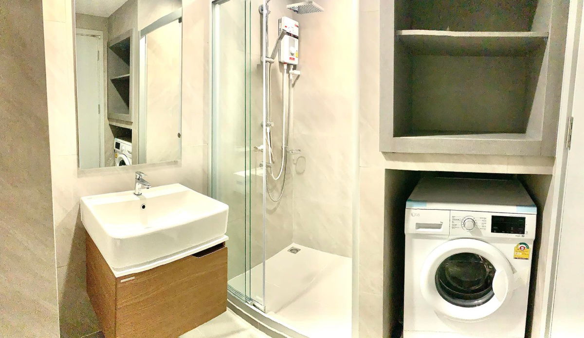 picture Ideo Chula Samyan【𝐒𝐄𝐋𝐋 & 𝐑𝐄𝐍𝐓】🔥 Minimalist room with a lush garden view, fully furnished and equipped.🔥  Contact Line ID: @hacondo - 3/3