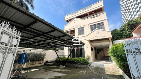 House for rent in Sukhumvit -Nana