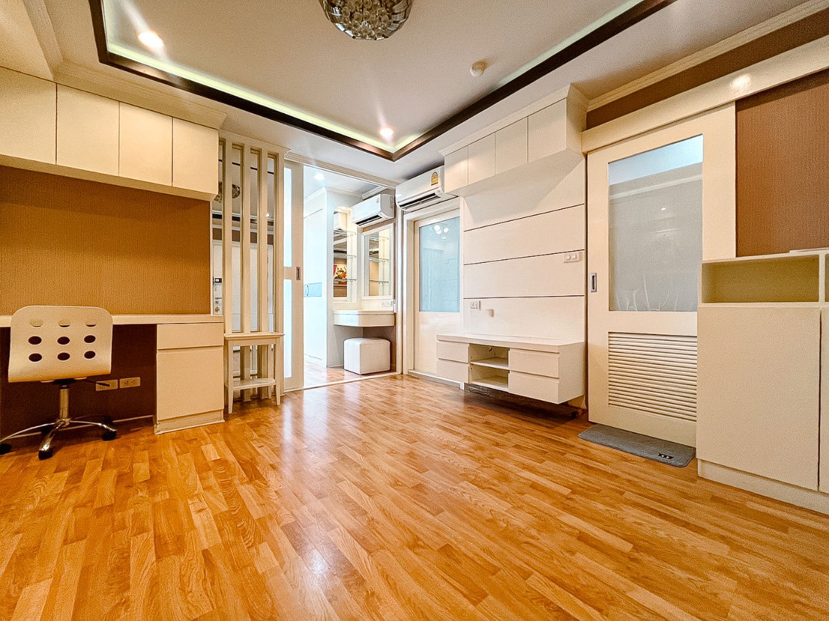 picture Sell Ladda Condoview - The price is 1.45 million. - 1/13