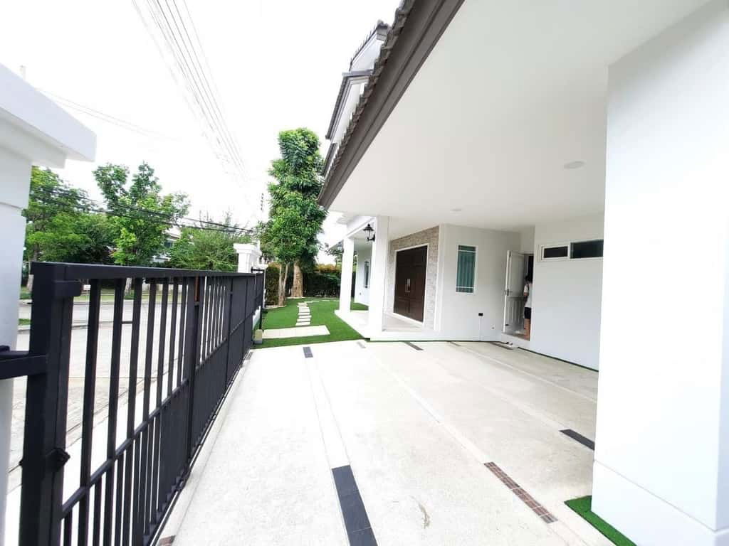 picture Corner House for Rent in the Luxury Project Siri Lake Siwalee Chiang Mai Located in Mae Hia area near Chiang Mai Airport  - 44/48