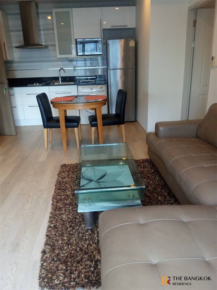 picture Noble Refine near BTS Phrom Phong Ready-to-move-in Condo, Central City Location - 4/10