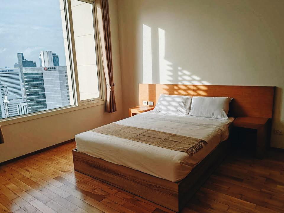 picture ðĨHot DealðĨ For Rent ð The Empire Place (Line ID: @arent) Negotiable price! â
 We also manage many other projects great deals on every rental! - 1/3