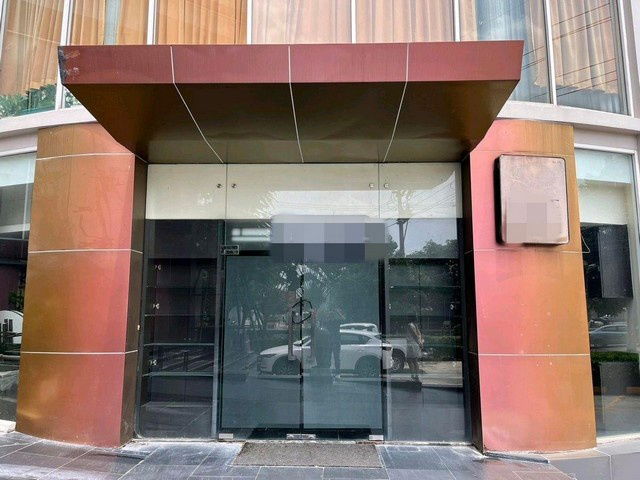 picture FOR RENT  OFFICE PROPERTY  250000 BAHT per MONTH - 2/8