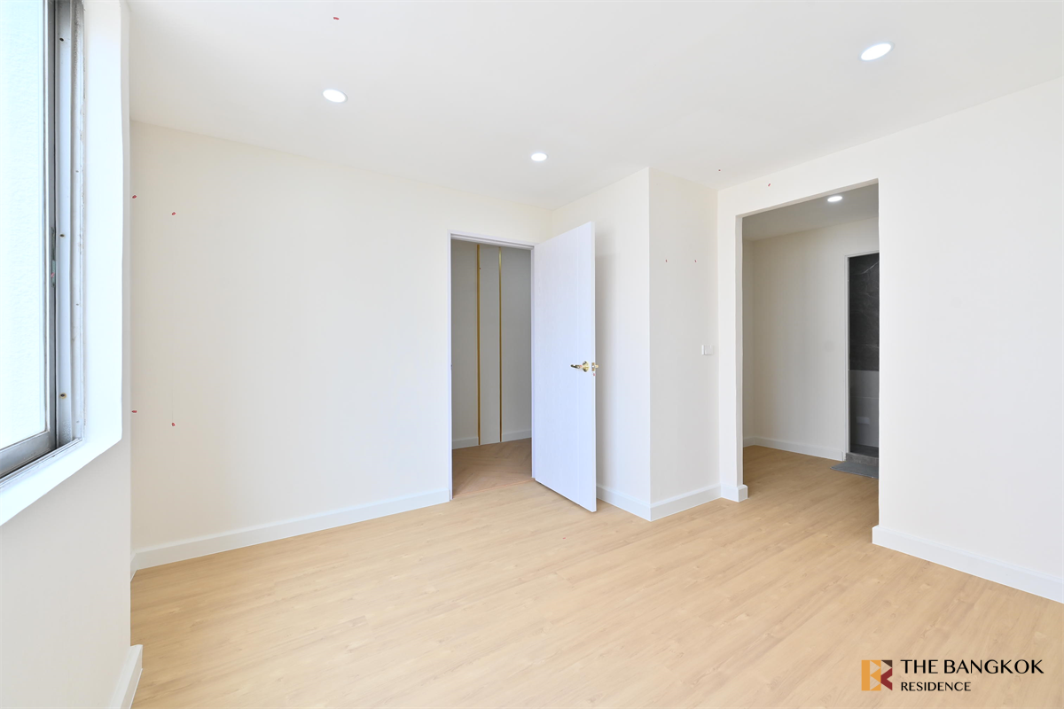 picture Prestige Tower near MRT Sukhumvit Station Easy Start with a City Dweller Lifestyle - 4/10