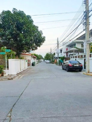 รูป พร้อมเฟอร์ฯครบ 3นอน ตลาดใจโต300ม. ตลาดเคหะบางพลี ให้เช่าบ้าน 2ชั้น หรูหรา 38ตร.วา. รร.เกวลินวิทยา 1.8 กม. ทำเลดี รพ.จุฬารัตน์5 1.7 กม. - รูปที่ 7/8