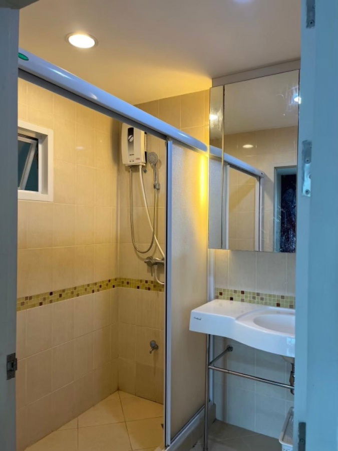 picture S743 [For Sale] Life @ Ratchada (Ladprao 36) 💰 Price 4.15 million baht 🚆 MRT Lat Phrao - 7/7