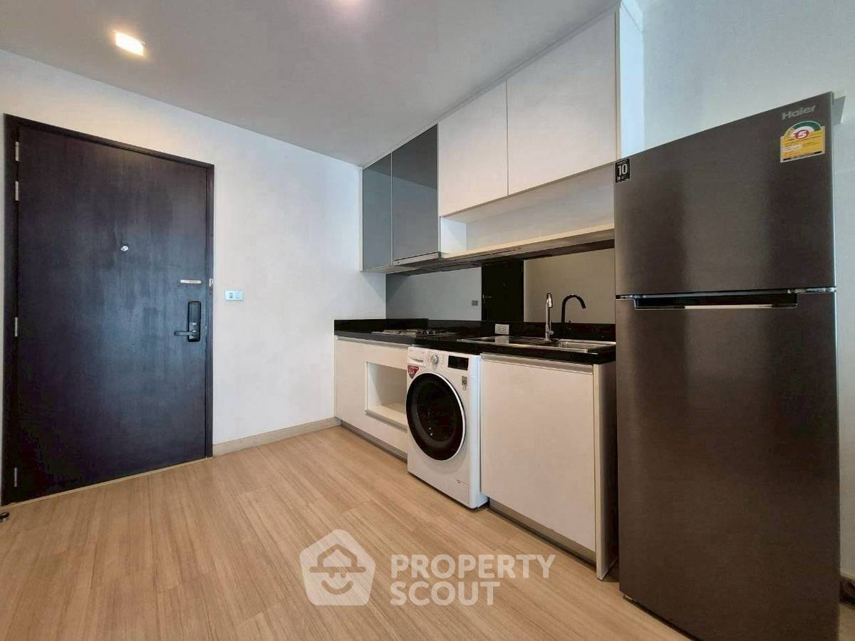 picture 2-BR Condo at Sky Walk Residences near BTS Phra Khanong (ID 2380509) - 8/18