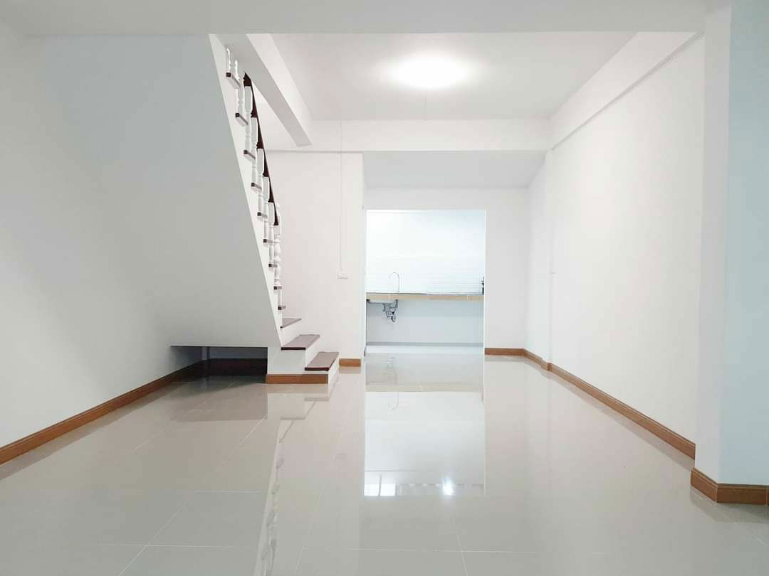 รูป ขายบ้าลาดพร้าว 87 แยก 8 โมเดิร์นมินิมอล ใกล้ศูนย์การค้า CDC เลียบด่วน - รูปที่ 6/11