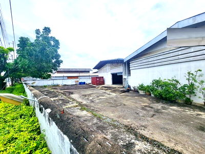 Factory for rent Samut Prakarn : on Suksawat Road 64–74 PrachaUthit-BangKhru Accessible by 18-wheel trailer. Warehouse 480sqm