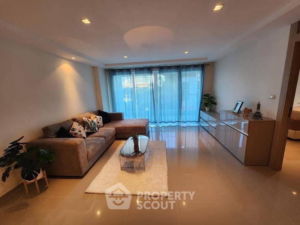 picture 2-BR Condo at Nova Ocean View Condominium close to Phratamnak (ID 2381519) - 6/16