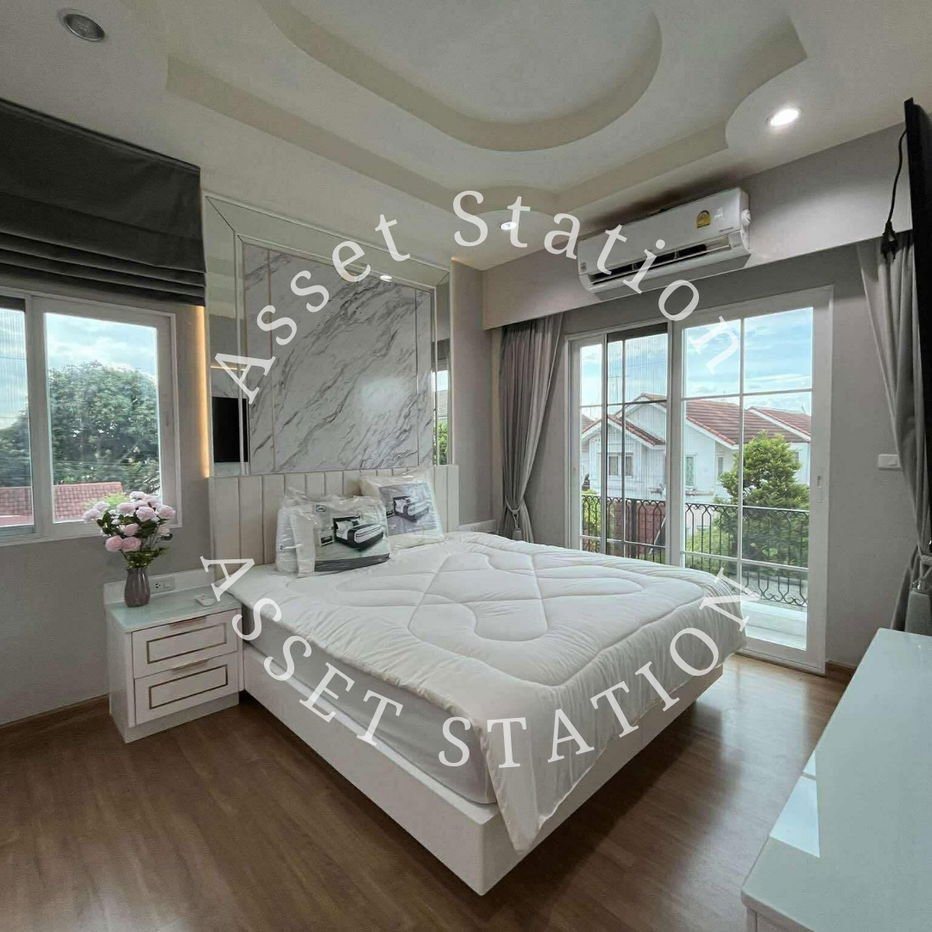 รูป  บ้านเดี่ยว Grandio Ramintra – Wongwaen แต่งครบ ใกล้แฟชั่นไอส์แลนด์  - รูปที่ 2/13