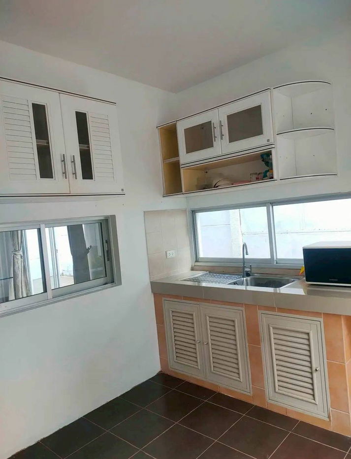 รูป ขายบ้านเดี๋ยว 2 ชั้นสไตส์โมเดิร์น หมู่บ้านกลางสวน โรงโป๊ะ พัทยา - รูปที่ 9/14