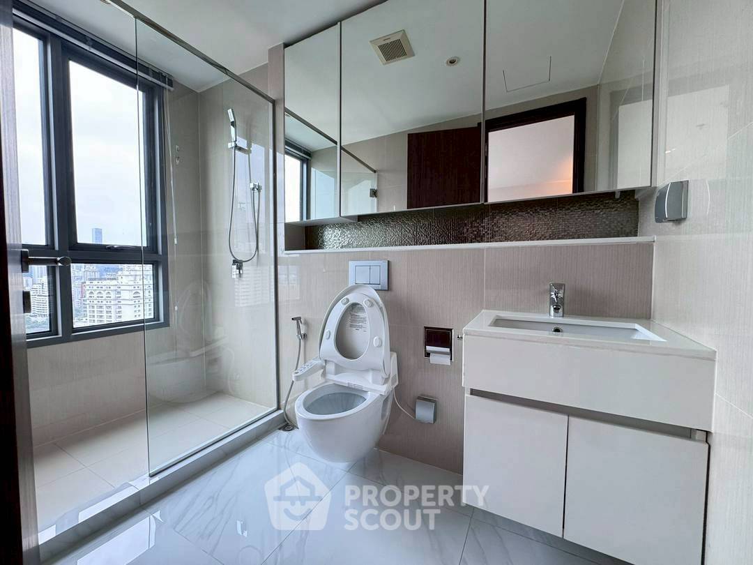 picture 3-BR Condo at H Sukhumvit 43 near BTS Phrom Phong (ID 2380574) - 12/17