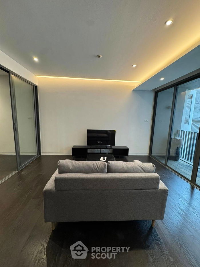 picture 2-BR Condo at Siamese Gioia near MRT Phetchaburi (ID 2258711) - 1/8