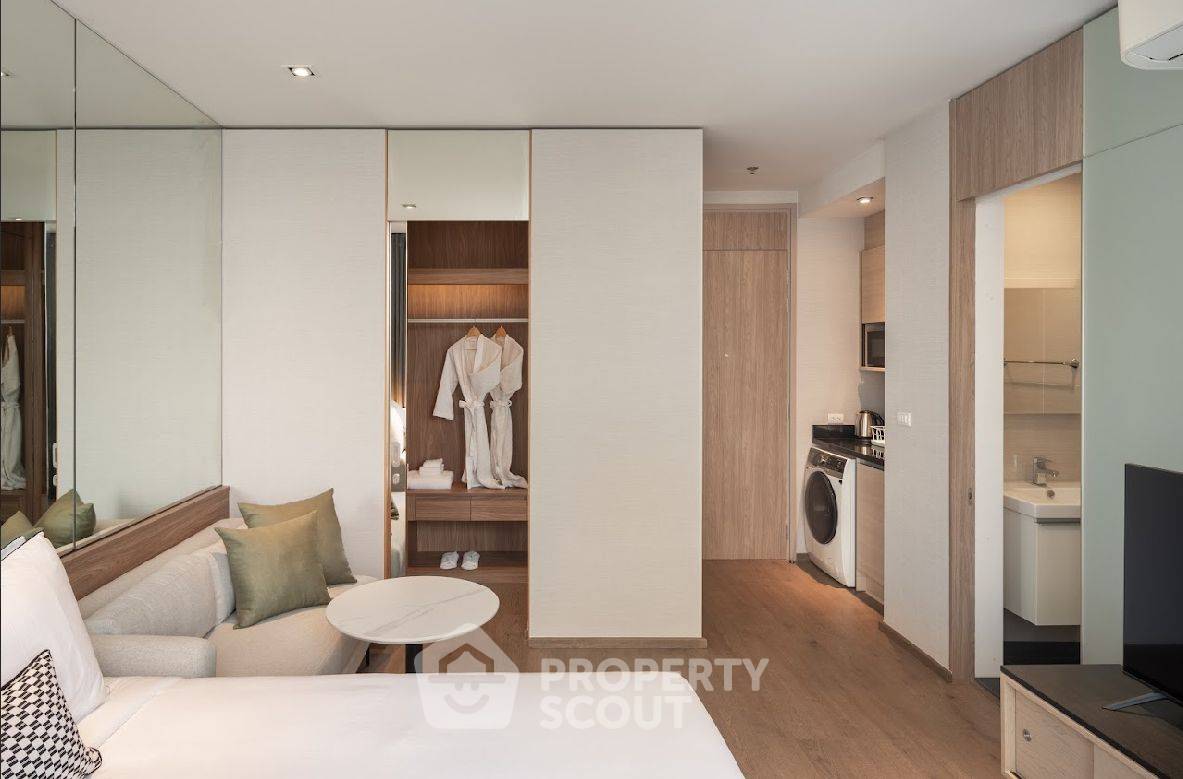 picture Studio Condo at Park Origin Phrom Phong near BTS Phrom Phong (ID 2369435) - 4/8