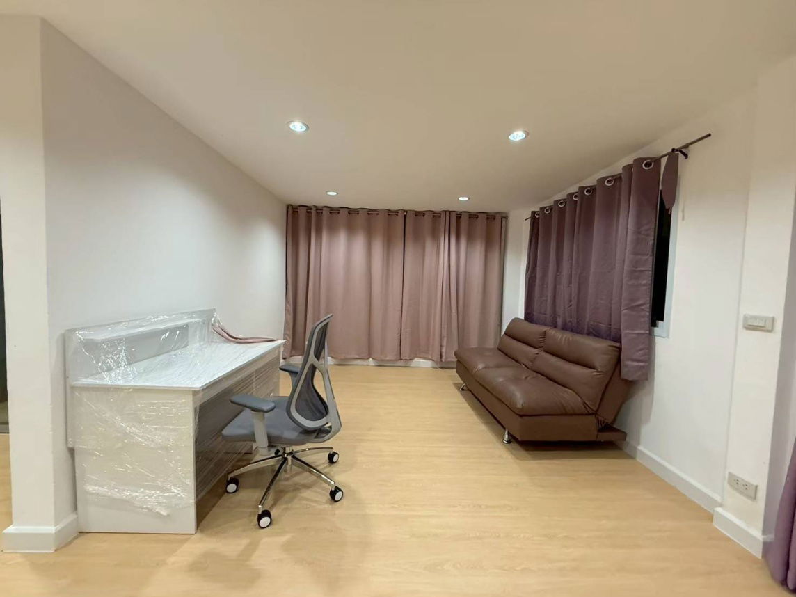 picture For rent, 2-Story Detached House, Renovated, beautiful house - 6/16