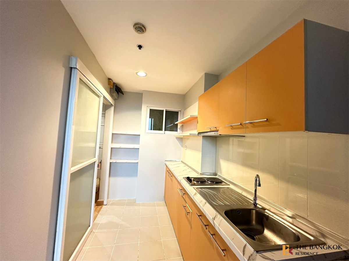 picture Easy Travel, Fully Utilized Space Life@Ratchada - Huaikhwang near MRT Huai Khwang Station - 1/10