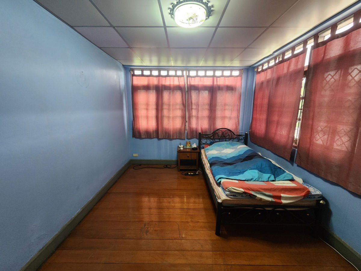 picture 2-Storey Detached House for Sale, located in Supharuam Soi 44, Pracha Chuen Road, Bang Sue ,  Bangkok, with a land area of 1 ngan 9 square wah. - 13/15