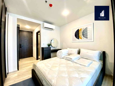 Condos for rent MRT Huai Khwang : XT Huaikhwang 75m. MRT Huaikhwang Brand New unit with clear view