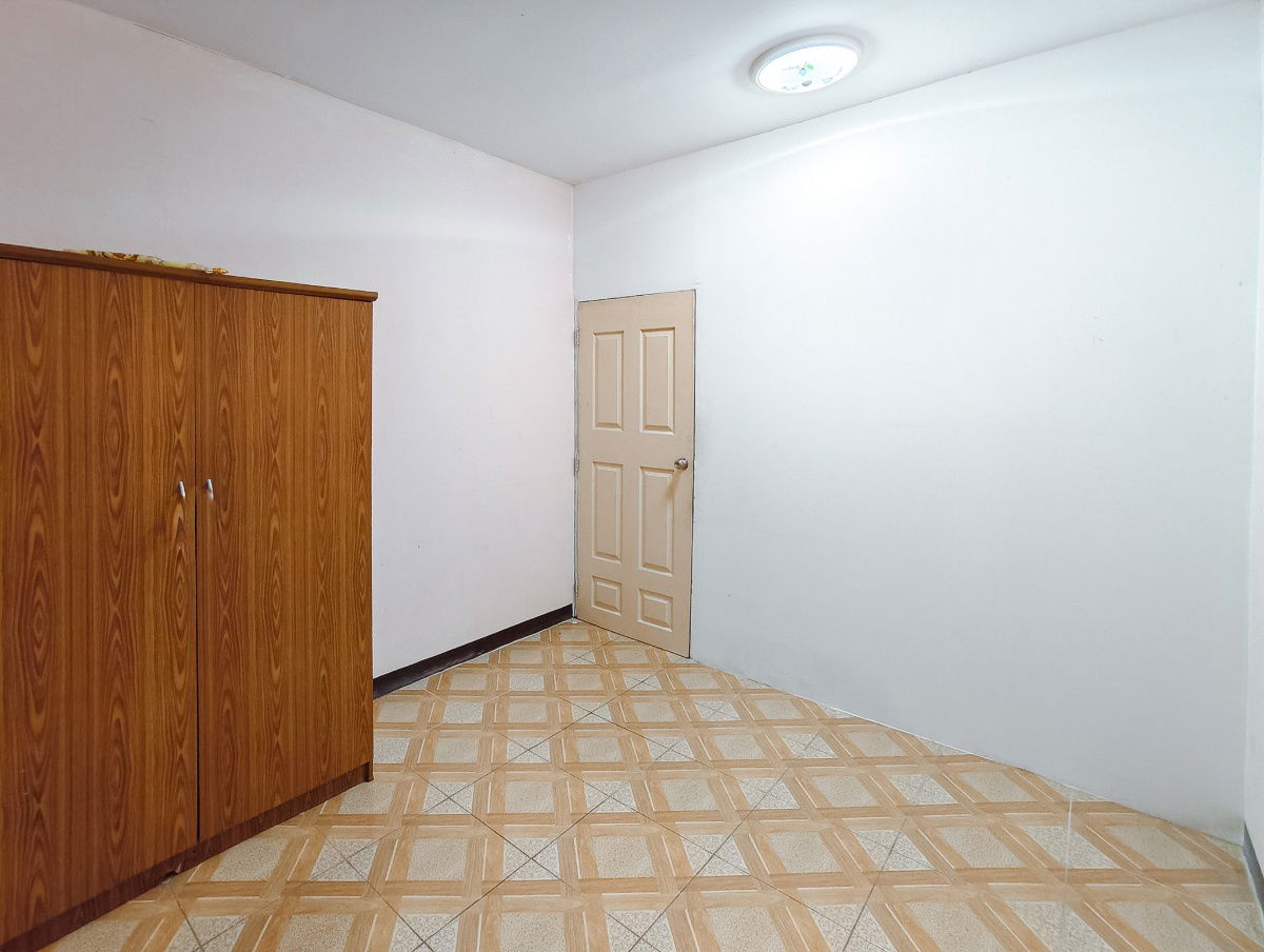 รูป ทาวน์โฮมสองชั้น “เคซี คู่สร้าง วิลล่า” เพียง 1.35 ล้านบาท - รูปที่ 12/15