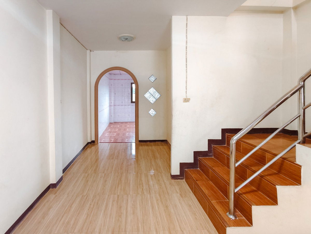 รูป ทาวน์โฮมสองชั้น “เคซี คู่สร้าง วิลล่า” เพียง 1.35 ล้านบาท - รูปที่ 8/15