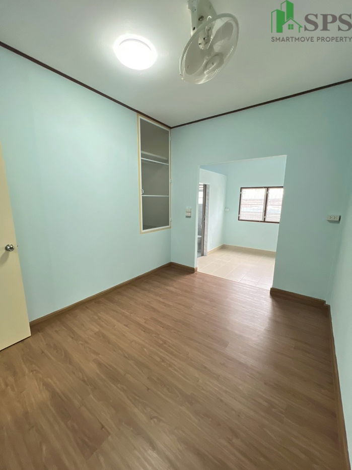 picture Commercial Building for Rent near BTS Phra Khanong (SPSJN226) - 15/20