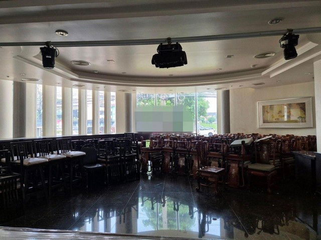 picture FOR RENT  OFFICE PROPERTY  250000 BAHT per MONTH - 3/8